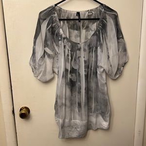 Maurice’s Women’s Top White/Grey Size XL